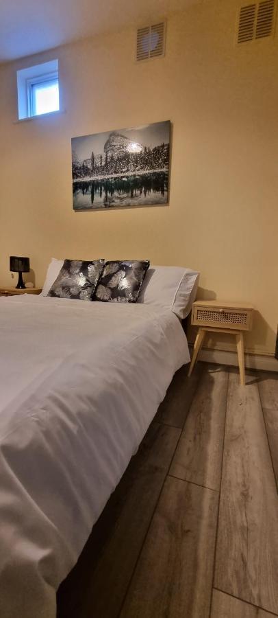 Bloomsbury Apartments - Edgware London Ngoại thất bức ảnh